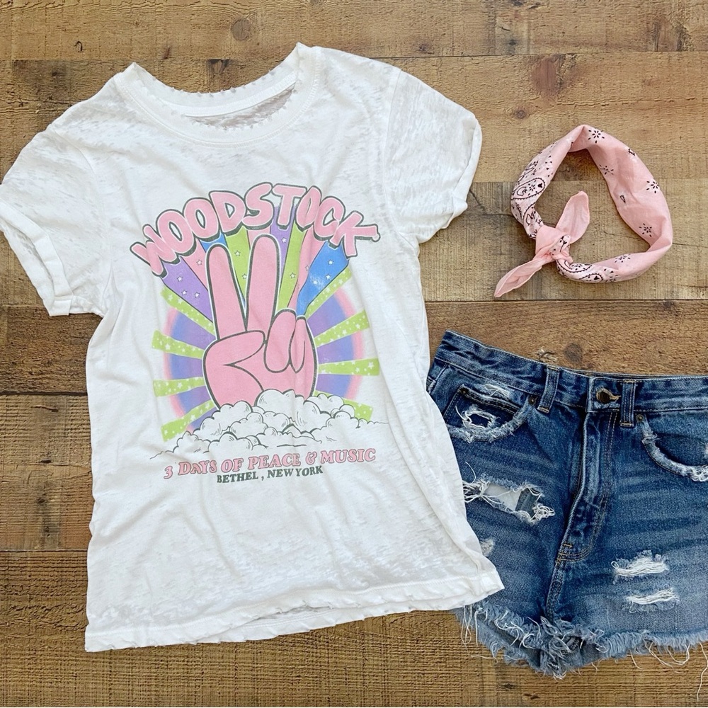 T Shirt Tee Woodstock PEACE White T-Shirt Graphic Tee Pastel